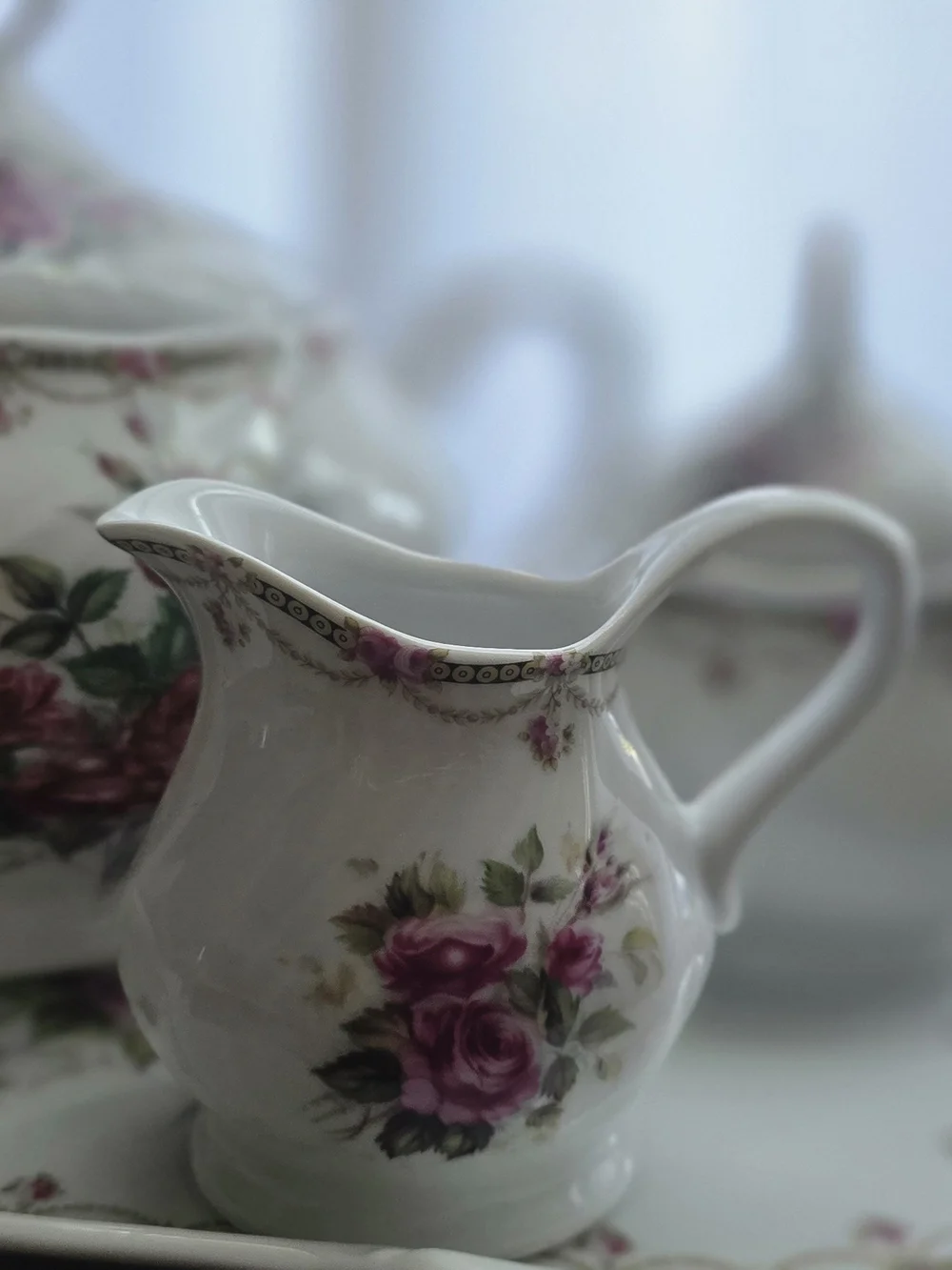 LISETTE White Porcelain Creamer with Pink Rose Motif